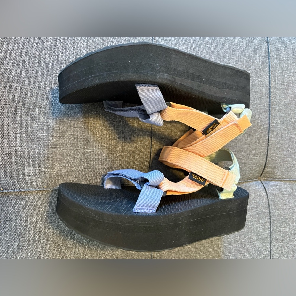 Teva Flatform Universal Platform sandals in Sherbet Multi - Picture 6 of 9